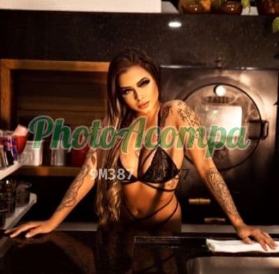 Acompanhante em Curitiba — beijo na boca, foto 2 de Mirella Silva