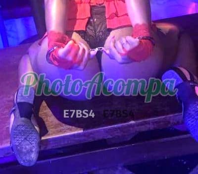 Acompanhante em Salto com beijo na boca (2) — Thalia Reis