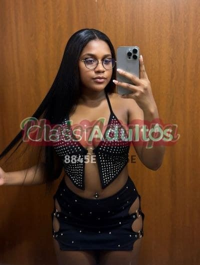 Vitória — acompanhante em Aguaí