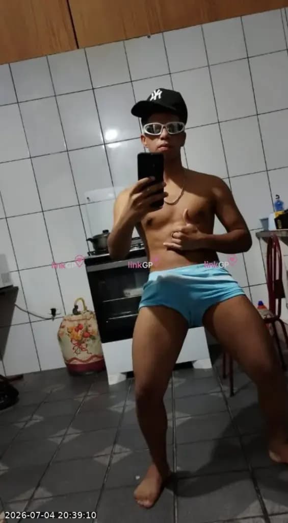 Alex — acompanhante masculino em Suzano