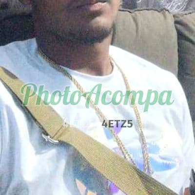 Acompanhante masculino em Rio de Janeiro com beijo grego (4) — Arthur