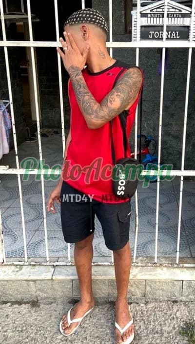 Acompanhante masculino em Campos dos Goytacazes com beijo grego (4) — Biel