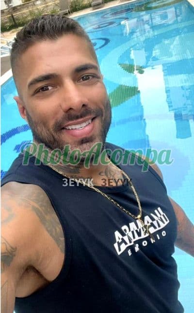Acompanhante masculino em ABC Paulista com beijo na boca (6) — Breno Dias