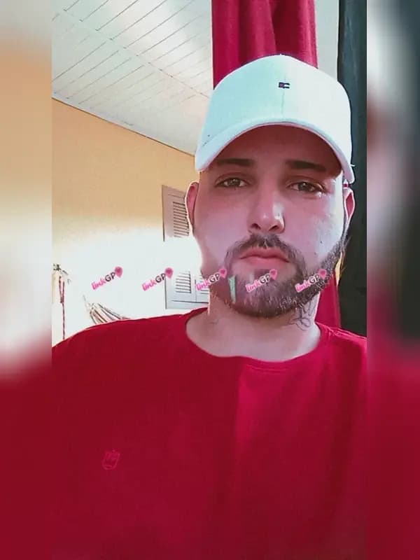 Acompanhante masculino alto em Novo Hamburgo — Disponivel 18cm Grosso