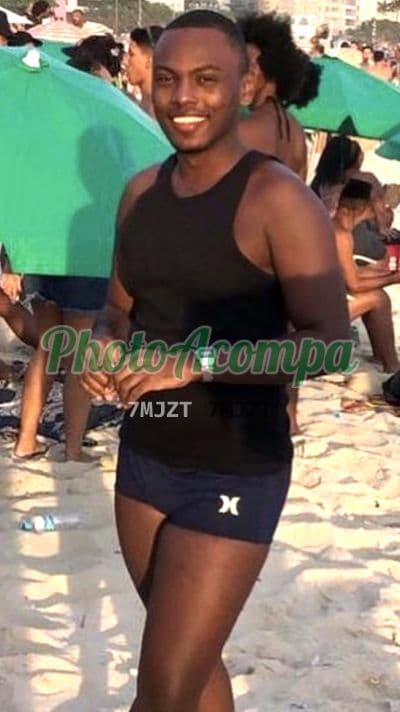 Acompanhante masculino em Duque de Caxias com beijo na boca (2) — Everton Soares