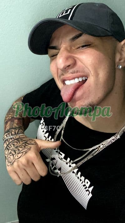Acompanhante masculino em Salvador — beijo na boca, foto 4 de Felipe