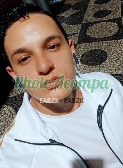 Acompanhante masculino em Curitiba — oral sem camisinha, foto 2 de Fernando Gonçalves