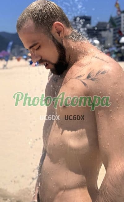 Acompanhante masculino em Rio de Janeiro com oral natural (2) — Henrique Fogaça
