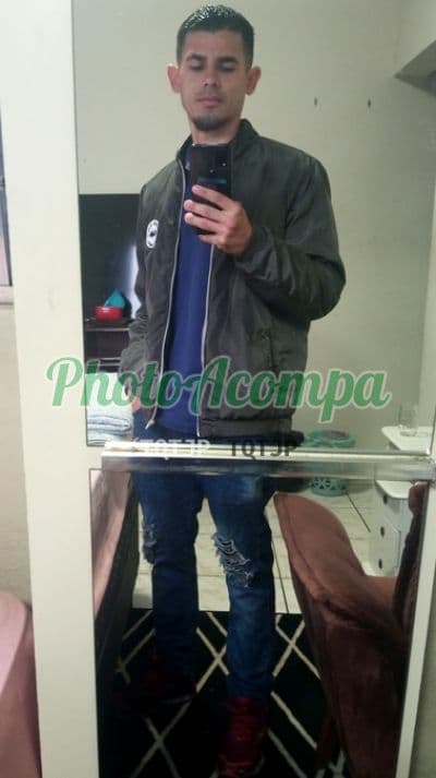 Acompanhante masculino em Ferraz de Vasconcelos com oral natural (6) — Jhony