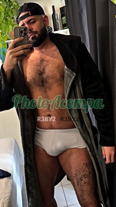 Acompanhante masculino em Belo Horizonte com beijo na boca (2) — Leonardo Borges