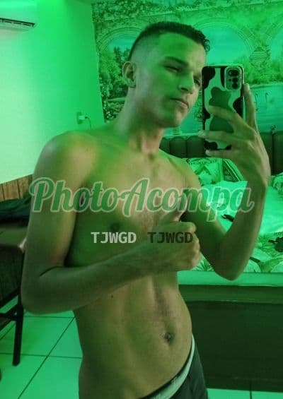 Acompanhante masculino em Teresina com beijo grego (2) — Lucas Santana