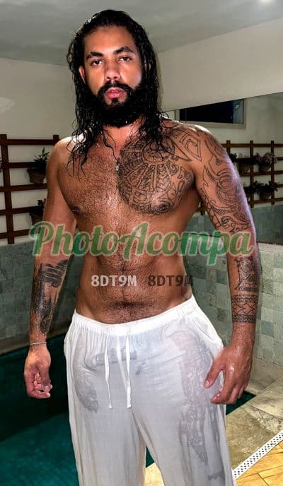Acompanhante masculino em Barueri com beijo na boca (2) — Raphael Aquaboy