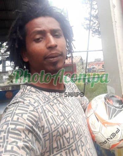 Acompanhante masculino em Itaquaquecetuba com beijo na boca (2) — Robson Fernando