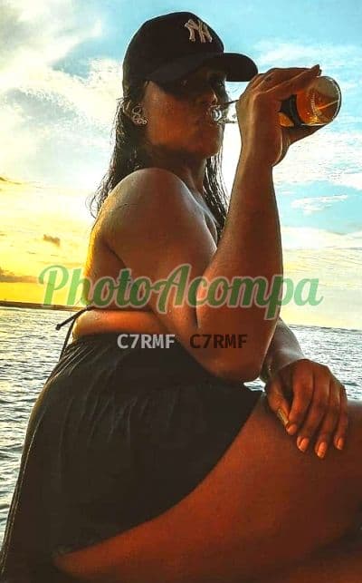 Travesti acompanhante em Fortaleza com beijo na boca (2) — Alice Dias