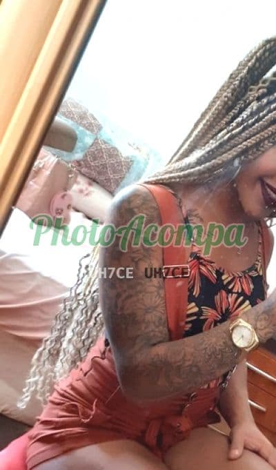 Travesti acompanhante em Londrina — beijo grego, foto 2 de Daffiny Ruz