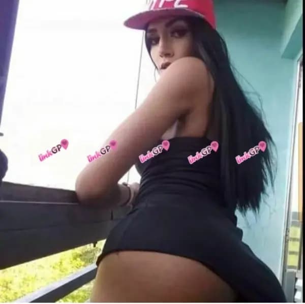 Hallissia — travesti em Osasco
