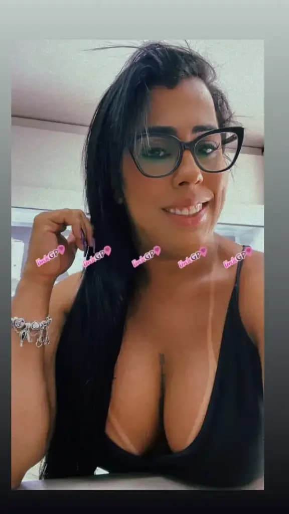 Jhenyffer — travesti em Anápolis