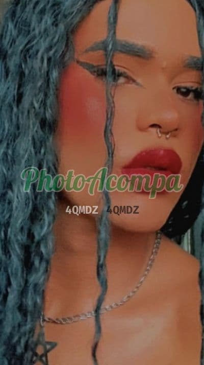 Travesti acompanhante em Nova Iguaçu com beijo grego (2) — Lara Borges