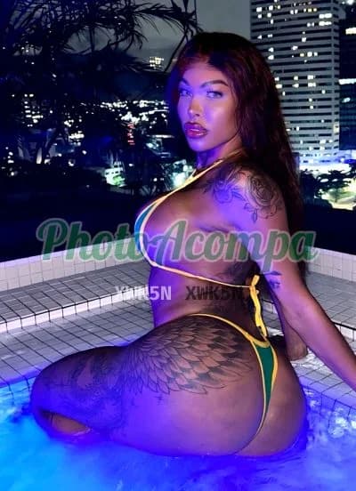 Travesti acompanhante em Recife — beijo na boca, foto 2 de Lorena Allana