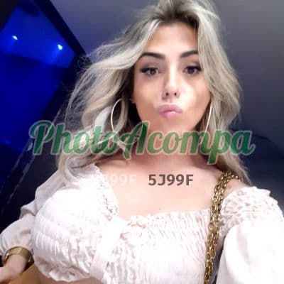 Travesti acompanhante em Praia Grande com beijo grego (2) — Marcela Sexy Blonde
