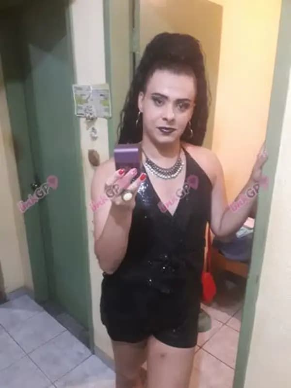 Menina Dotadona — travesti em Macaé