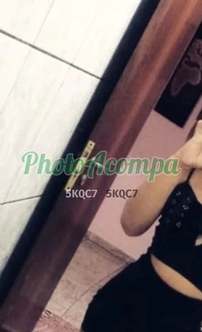 Travesti acompanhante em Riacho Fundo com beijo na boca (2) — Rebeca Dias