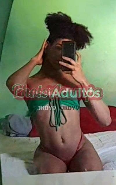 Victória — travesti em Belford Roxo