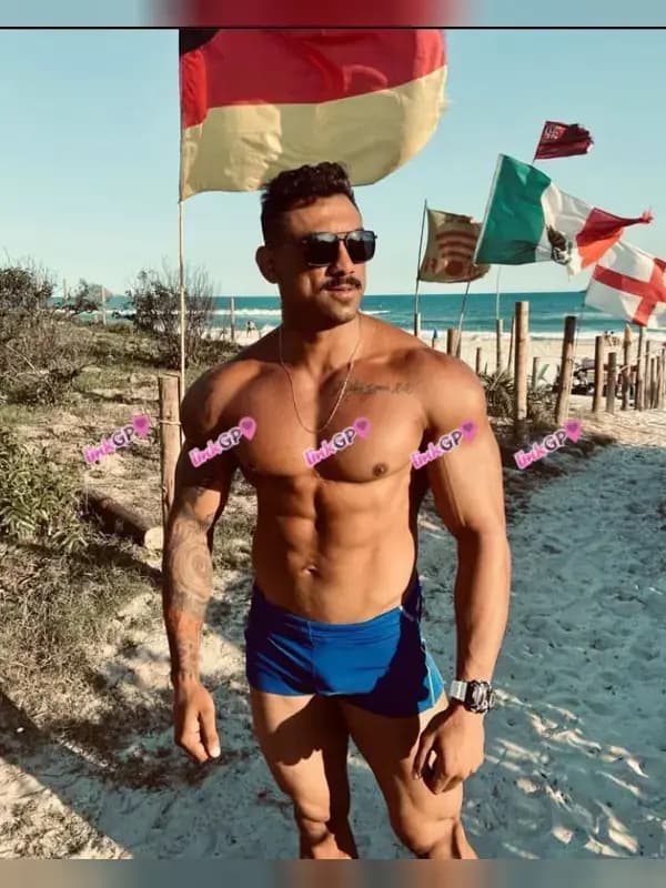 Videochamada erótica com foto real (2) — Dionísio Torres