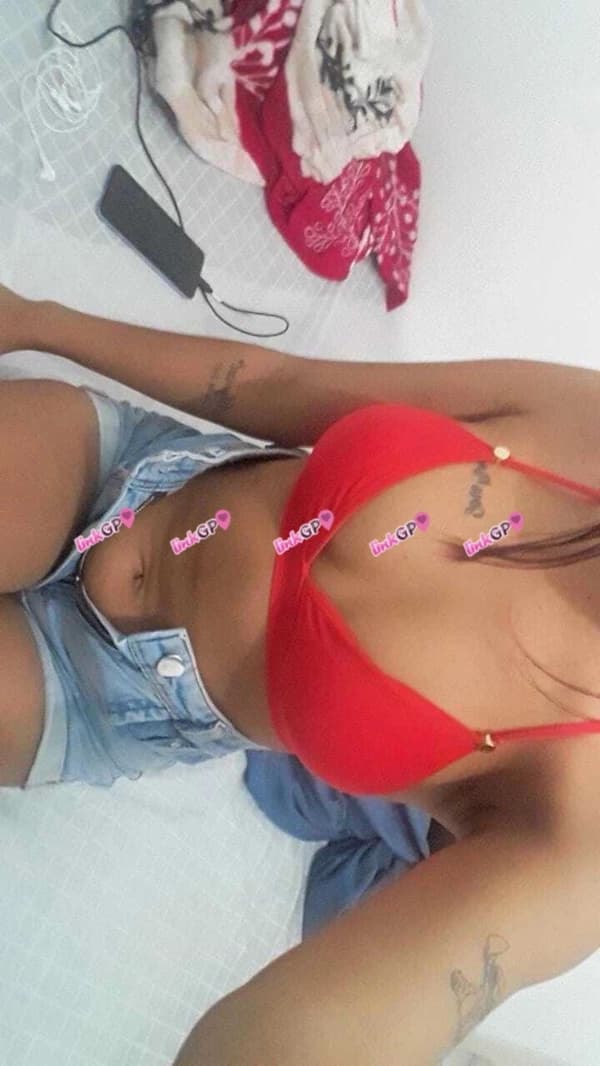 Videochamada erótica com cabelo liso — Ana Gabriela, foto 7