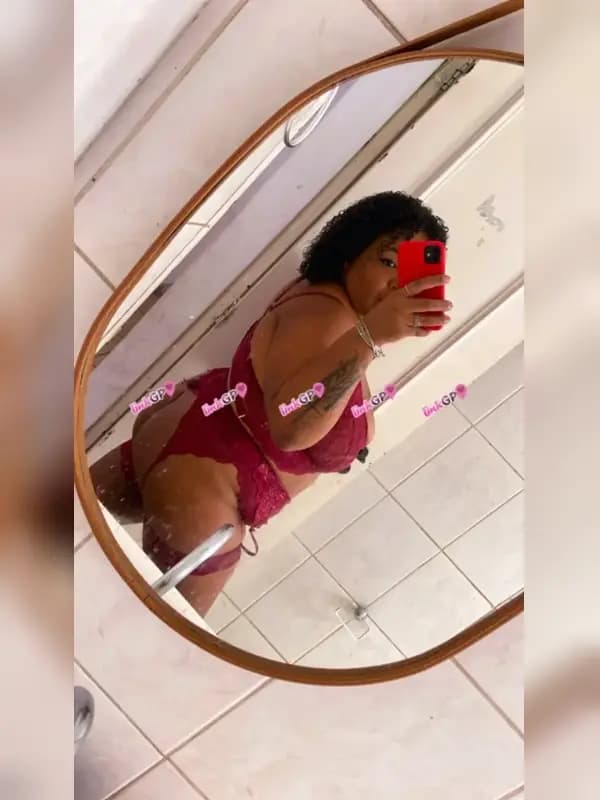 Foto 4: Videochamada erótica com lisinha — Anne Bbw Peituda