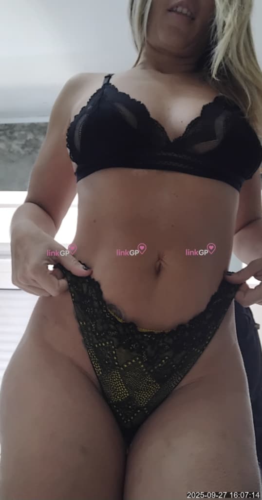 Videochamada erótica com apertadinha, foto de perfil
