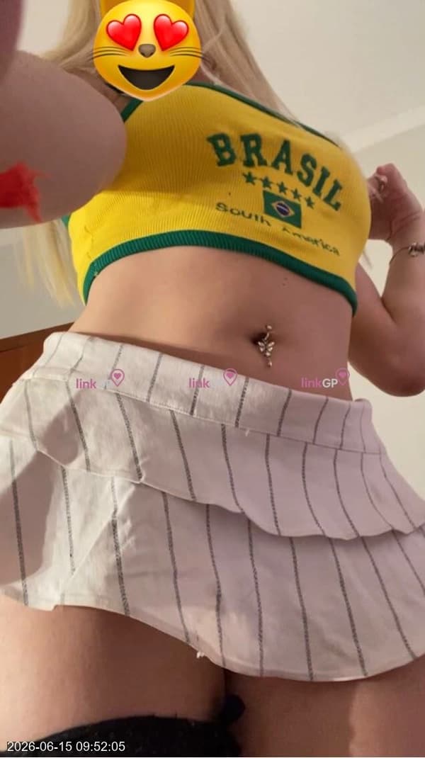 Videochamada erótica com apertadinha — Loira Rosa, foto 10