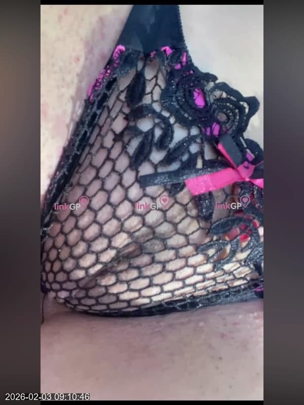 Videochamada erótica com apertadinha (18) — Loira Rosa