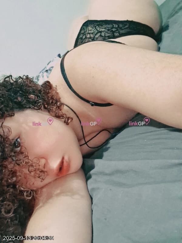 Videochamada erótica com baixinha — Mirandastonexx