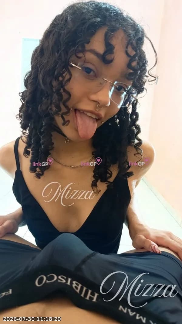 Videochamada erótica com cinturinha (7) — Mizza
