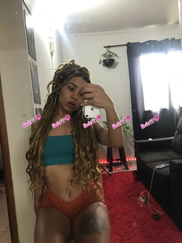 Videochamada erótica com baixinha (2) — Morena Fitness