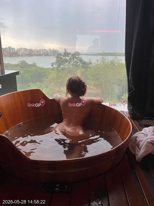 Videochamada erótica com foto verificada (3) — Naumy Casadinha