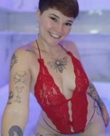 Videochamada erótica com cabelo castanhos — Pequena Julie