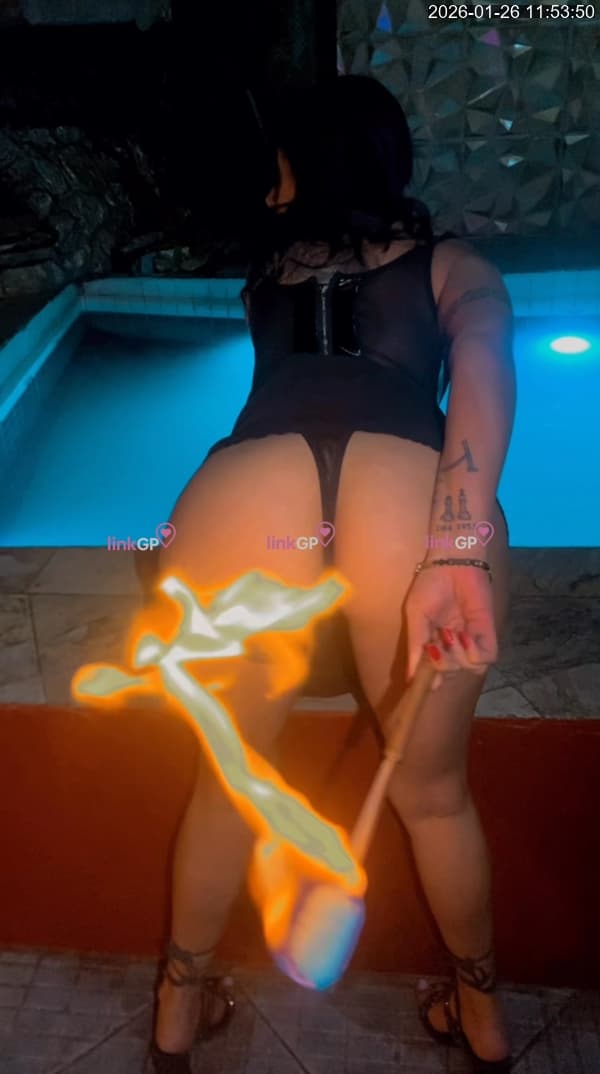 Foto 16: Videochamada erótica — fetiche de pés, Sandy Domme