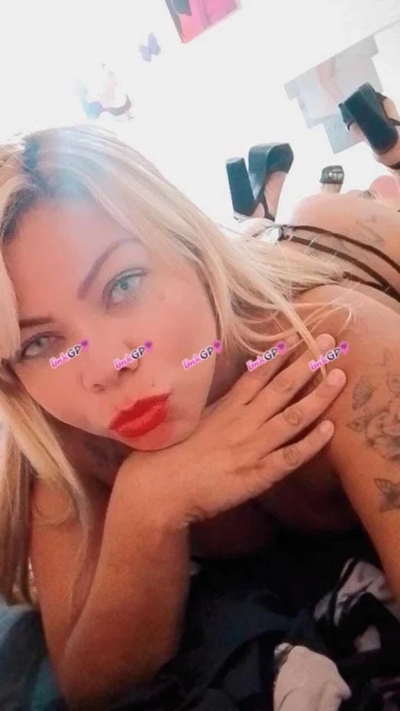 Videochamada erótica com imagem do anúncio — Suzana Alves
