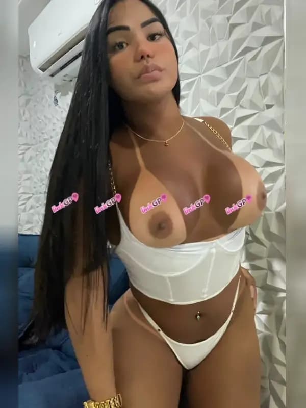 Videochamada erótica trans com imagem do anúncio, foto 13 de Isabela Reis
