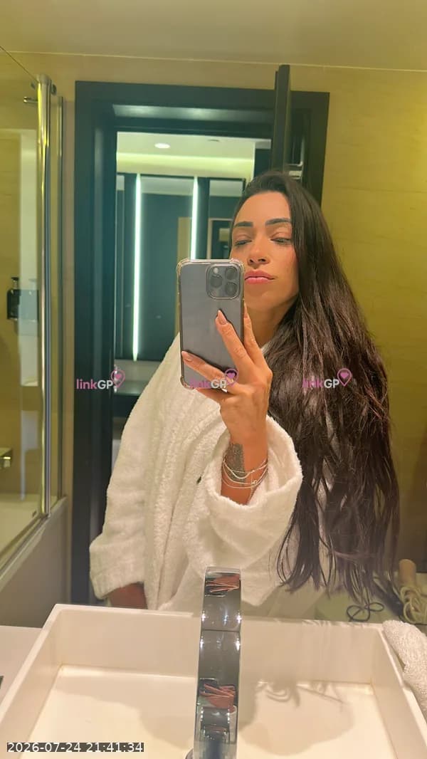 Videochamada erótica trans com foto real (2) — Kiara Leal