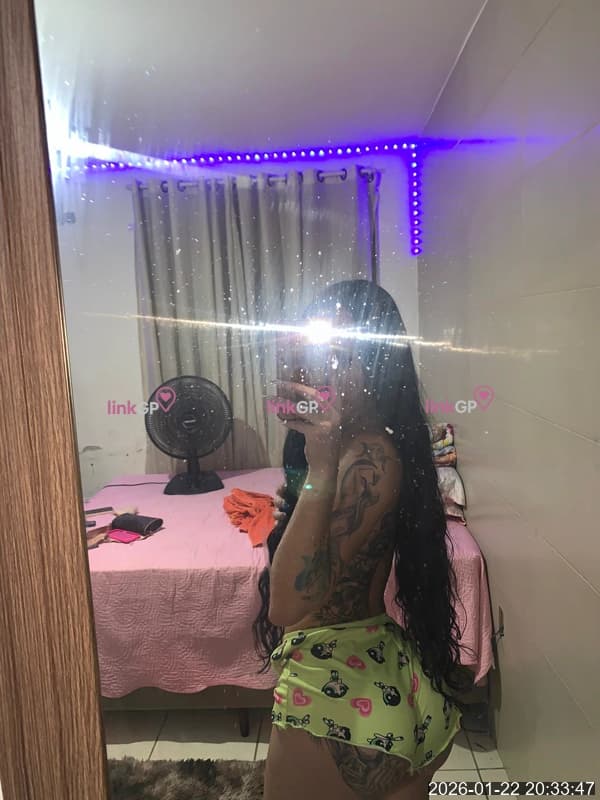 Videochamada erótica trans com lisinha, foto 5 de Magrinha Rabuda