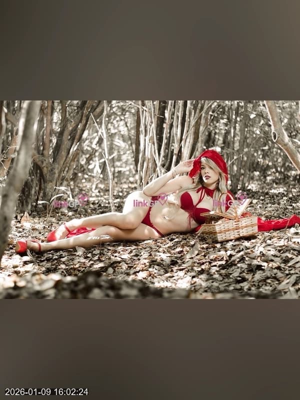 Videochamada erótica trans com cabelo ondulado, foto 7 de Niely Ferraz
