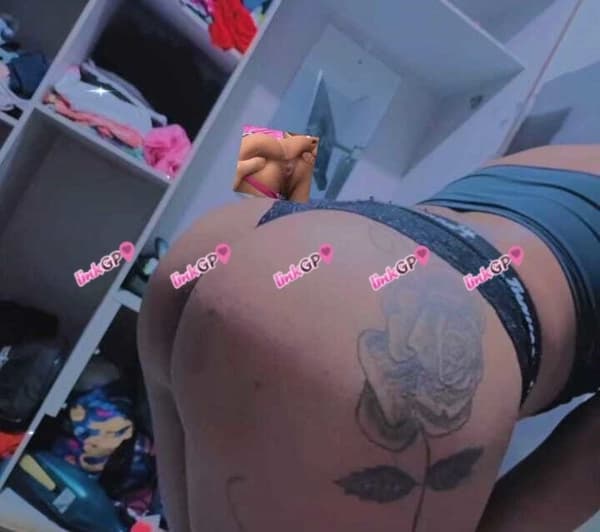 Videochamada erótica trans — dupla, foto 4 de Novinha Gostosa