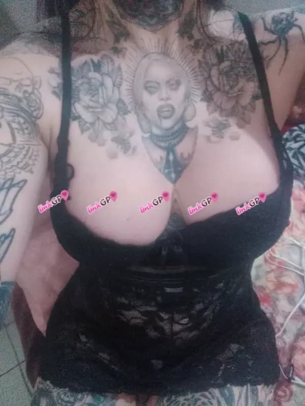 Videochamada erótica trans com olhos de mel, foto 7 de Pamela Lee