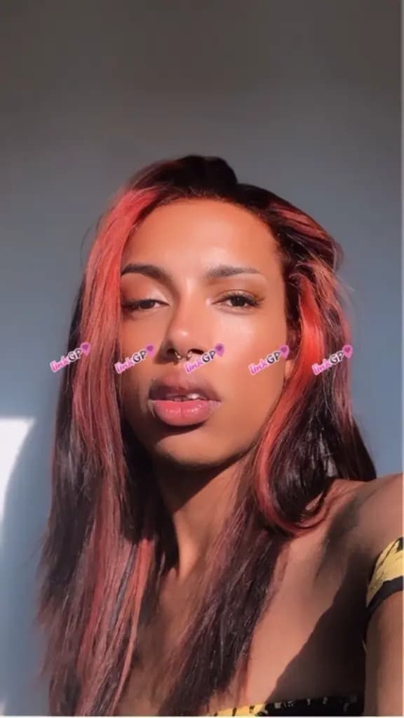 Ruiva Passiva — videochamada erótica e sexting online