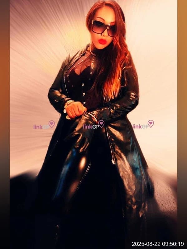 Domme Karamell — acompanhante em Laranjeiras