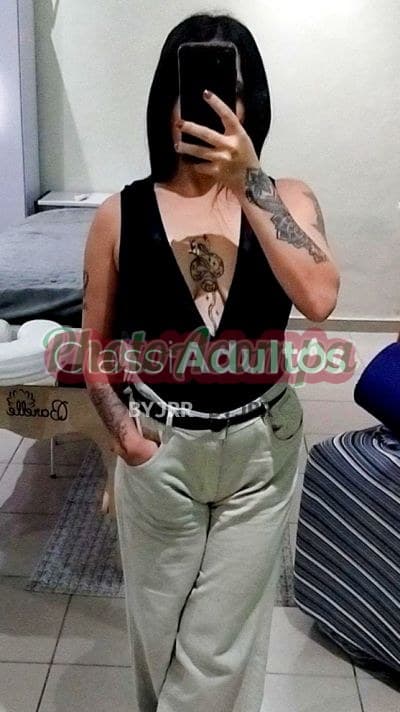 Júlia — acompanhante em Americana