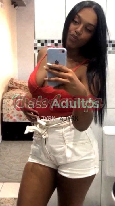 Júlia, 20 anos — acompanhante em Jabaquara